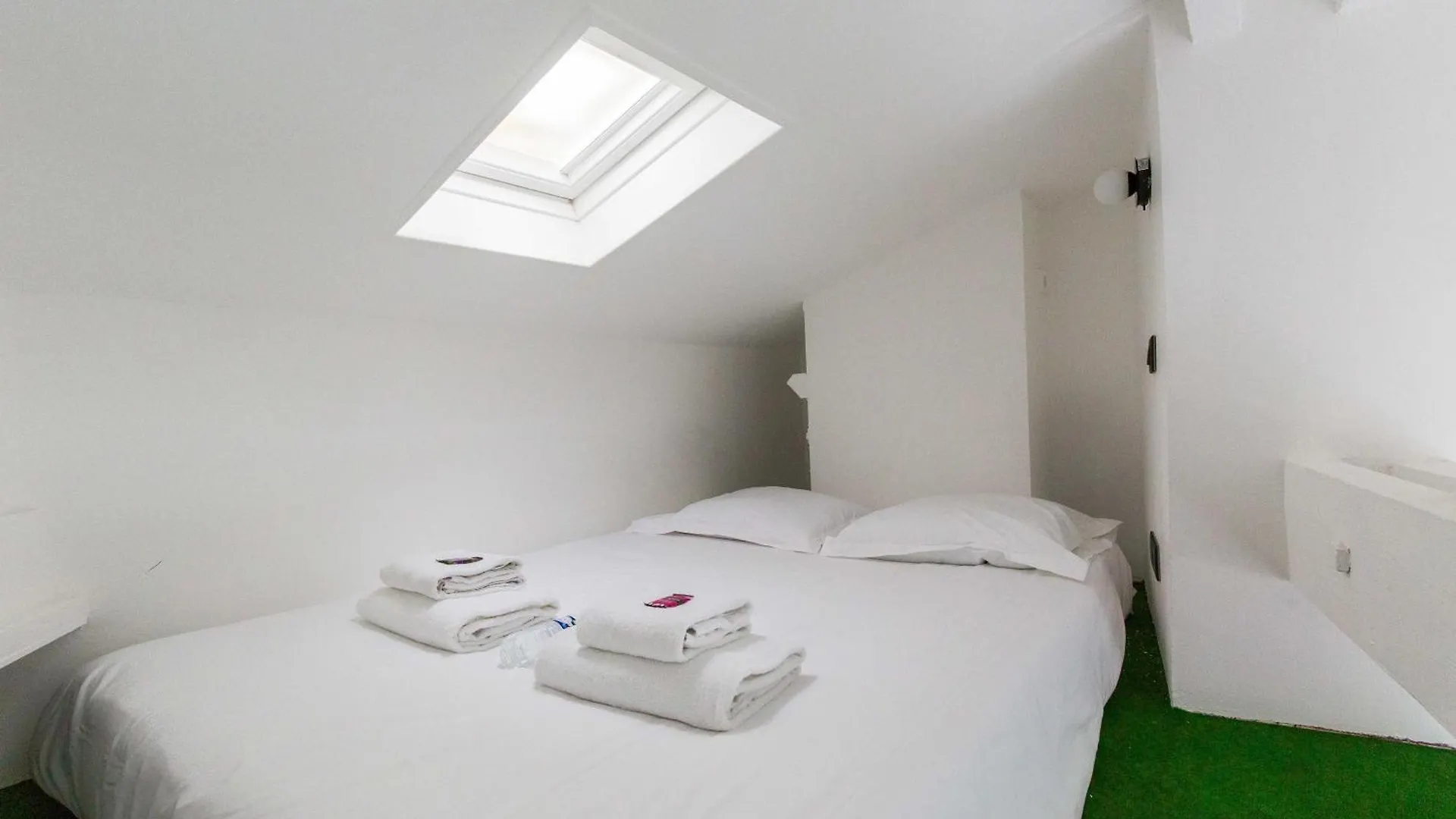 Apartment Comfortable Studio - 2P - Sentier Paris France